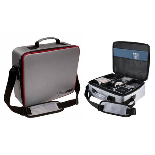 ULTRA PRO: COLLECTOR'S CASE - DELUXE CARRYING